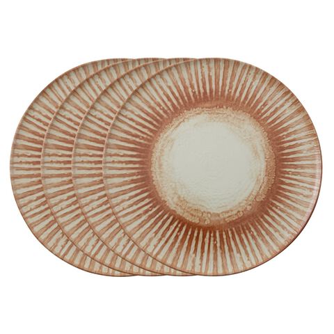 Plates set for pizza