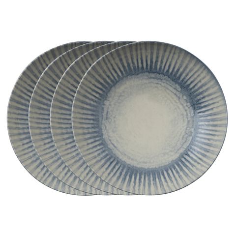 Plates set for pizza