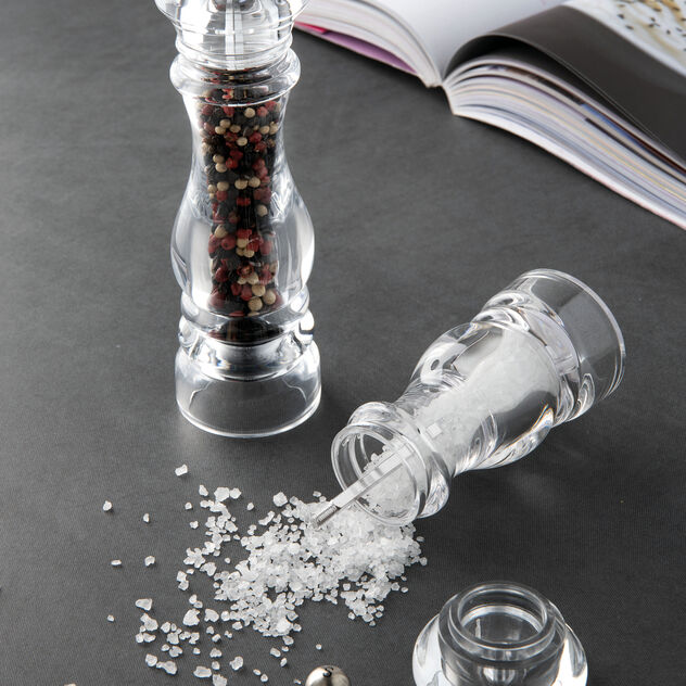 Salt mill  image number 1
