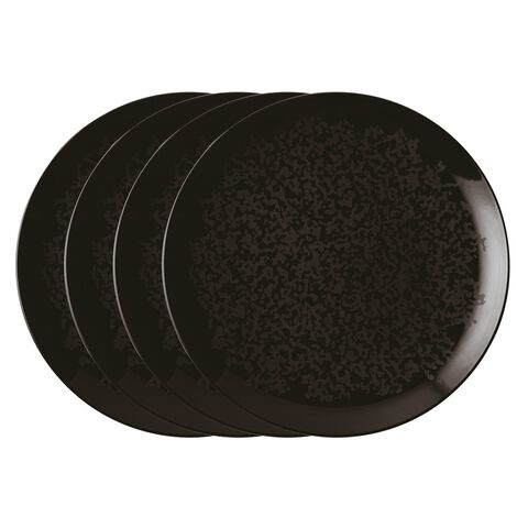 Plates set for pizza