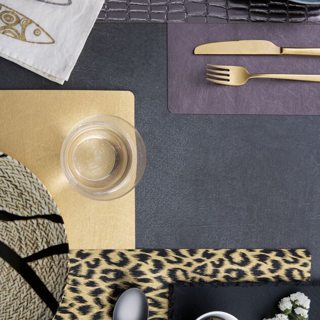 Tablemat  image number 2