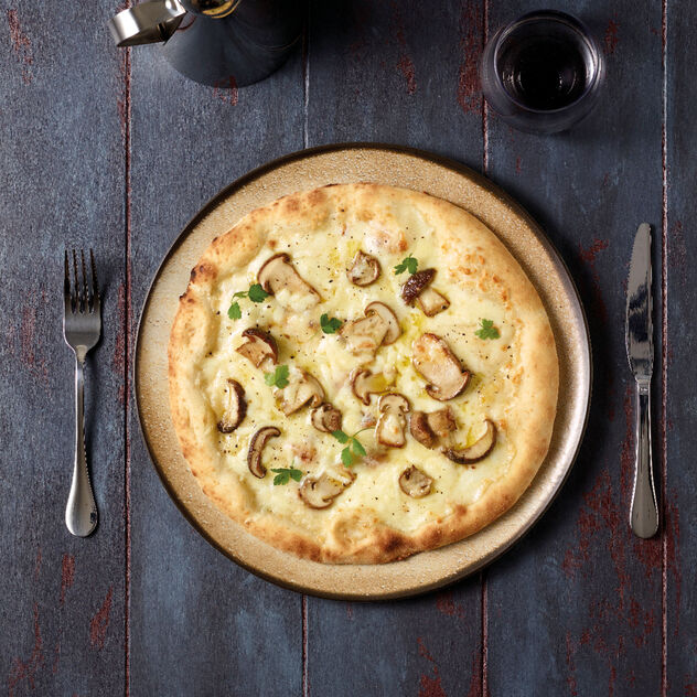 Plates set for pizza image number 1