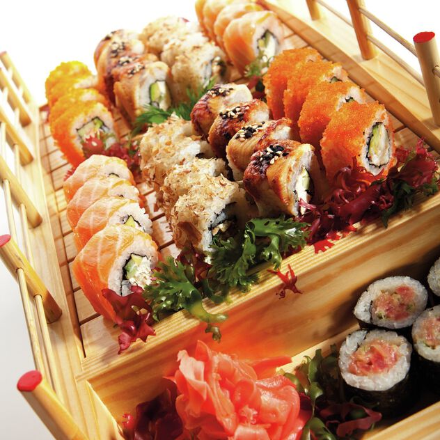 Sushi-sashimi bridge  image number 1