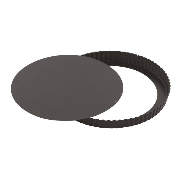 Mold with fluted edges and loose bottom image number 0