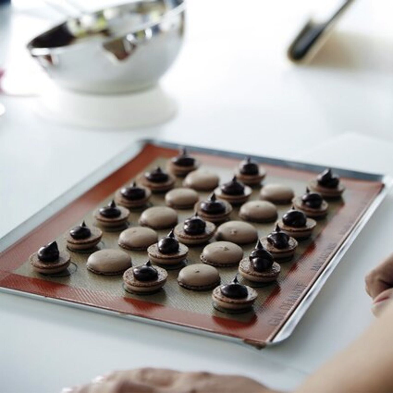 Silicone baking sheet for macarons image number null
