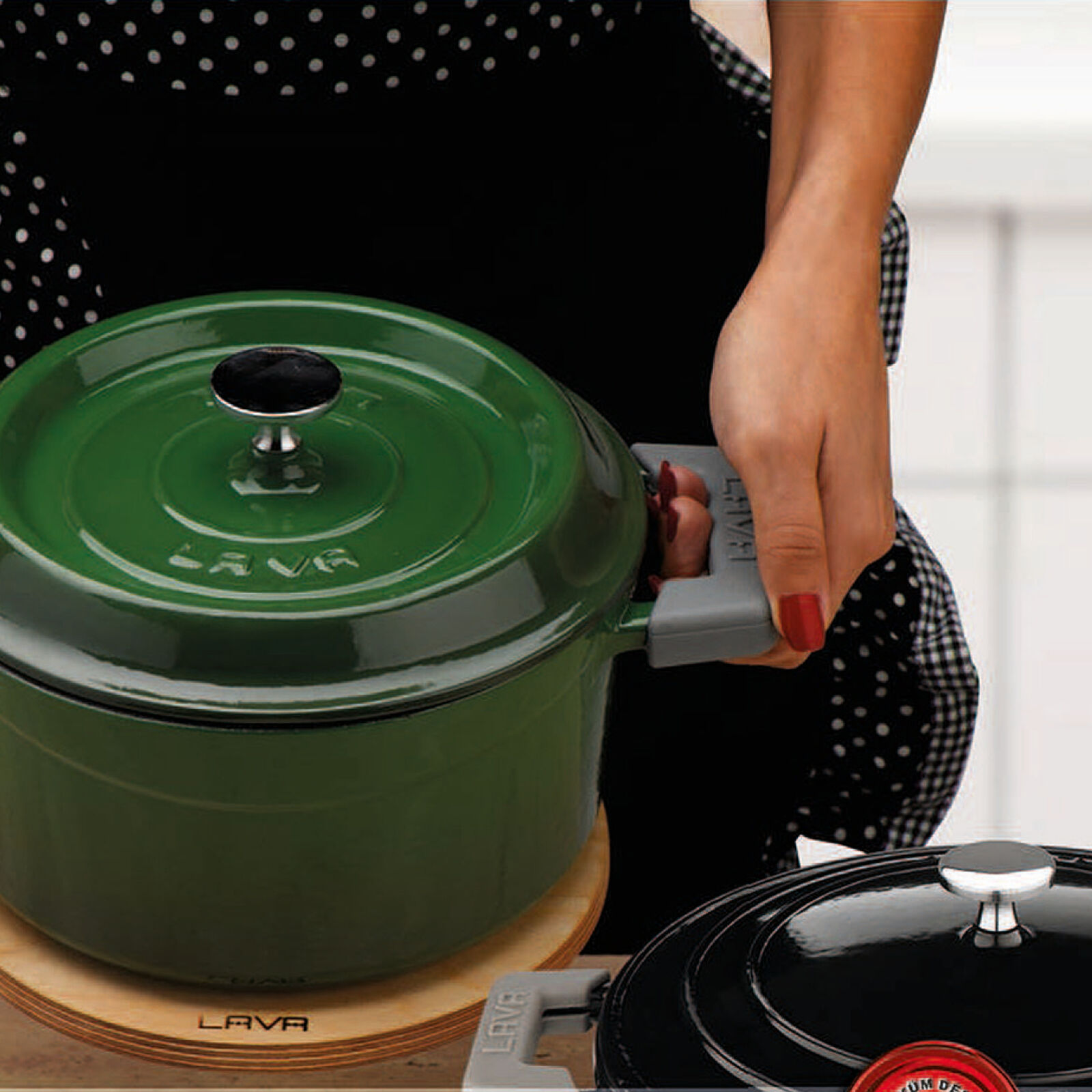 Trivet with magnetic feature image number null