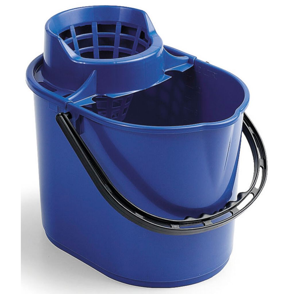 Bucket with wringer image number 0
