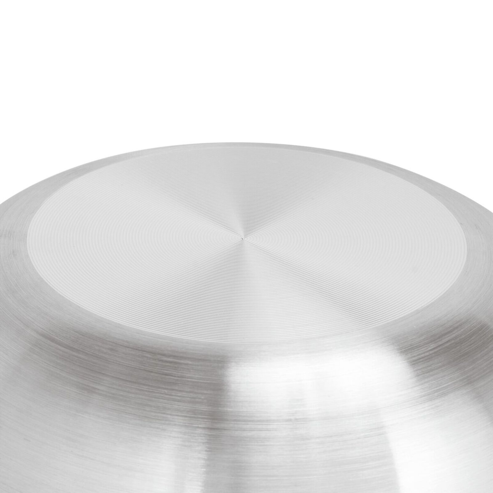 Curved saut&eacute; pan  image number null
