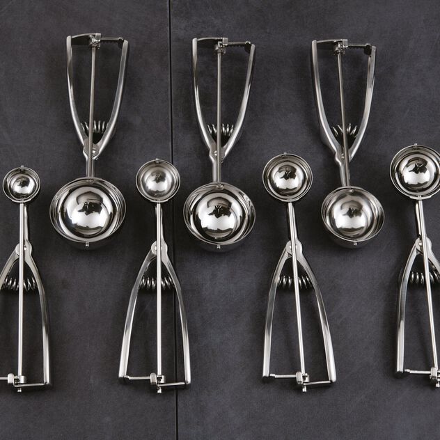 Ice cream scoop  image number 1