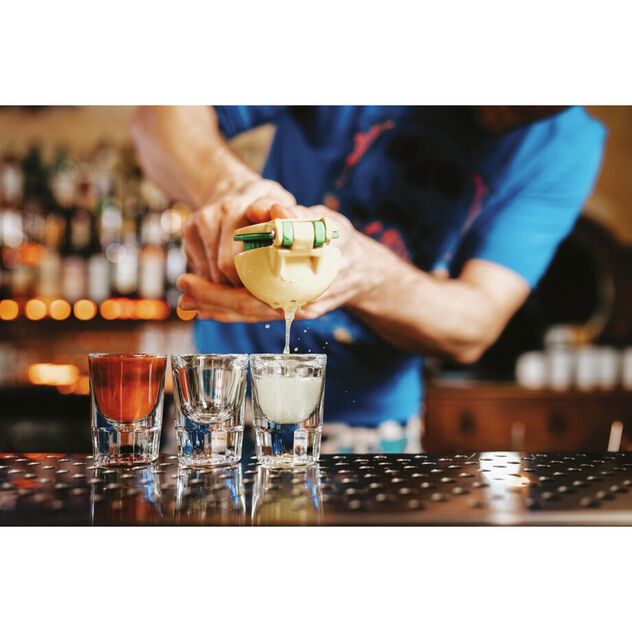 Lemon squeezer  image number 1