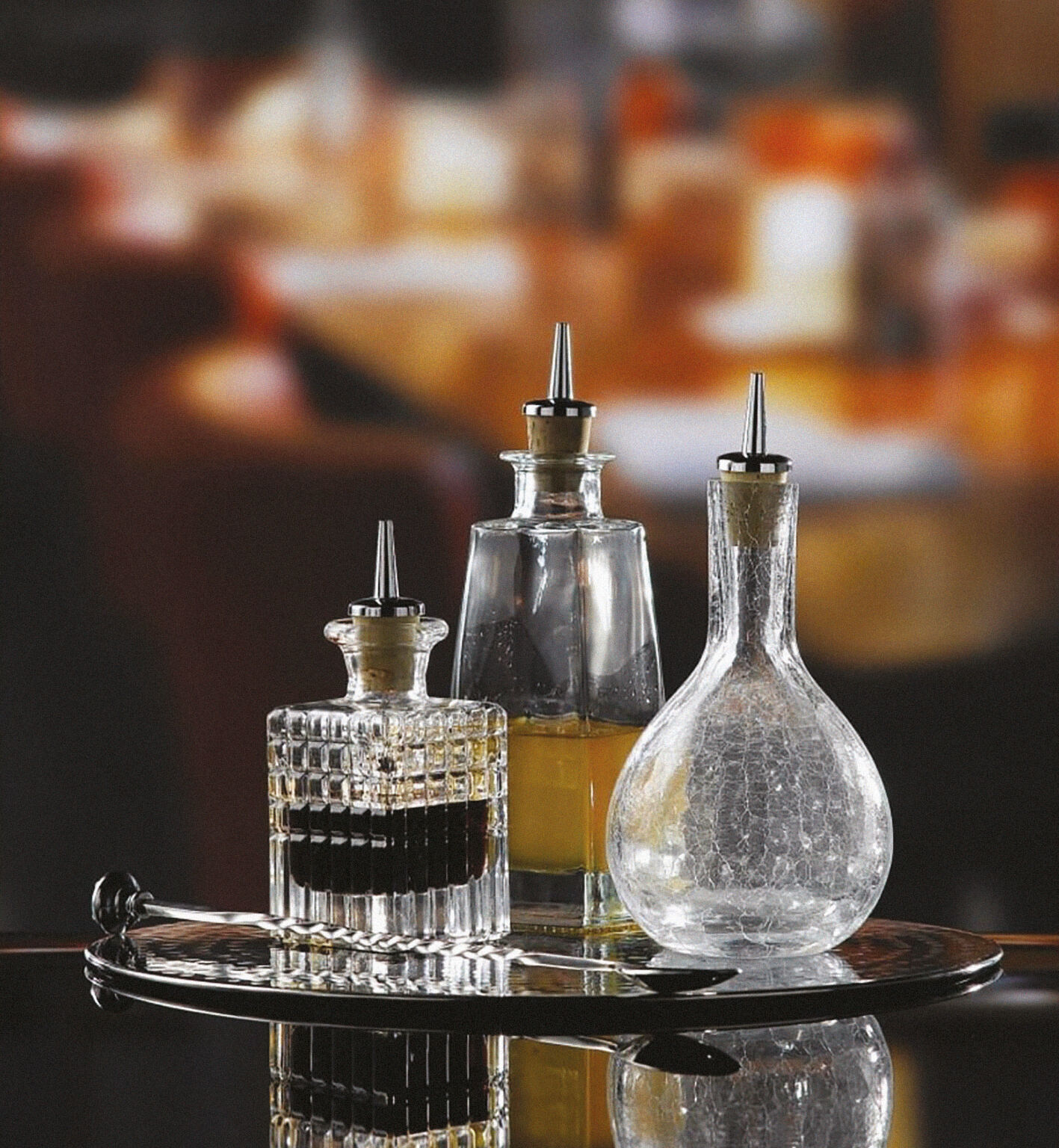 Bottle pourer with stopper 2