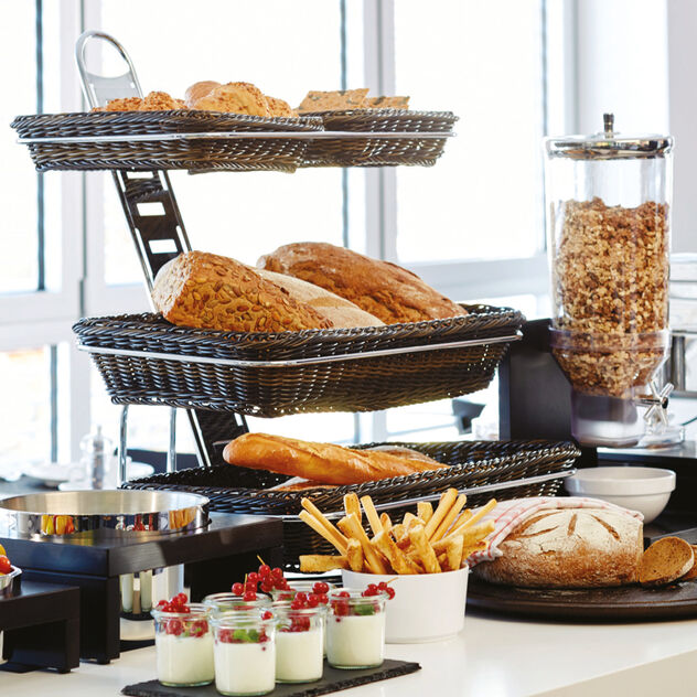 Display for buffet image number 3