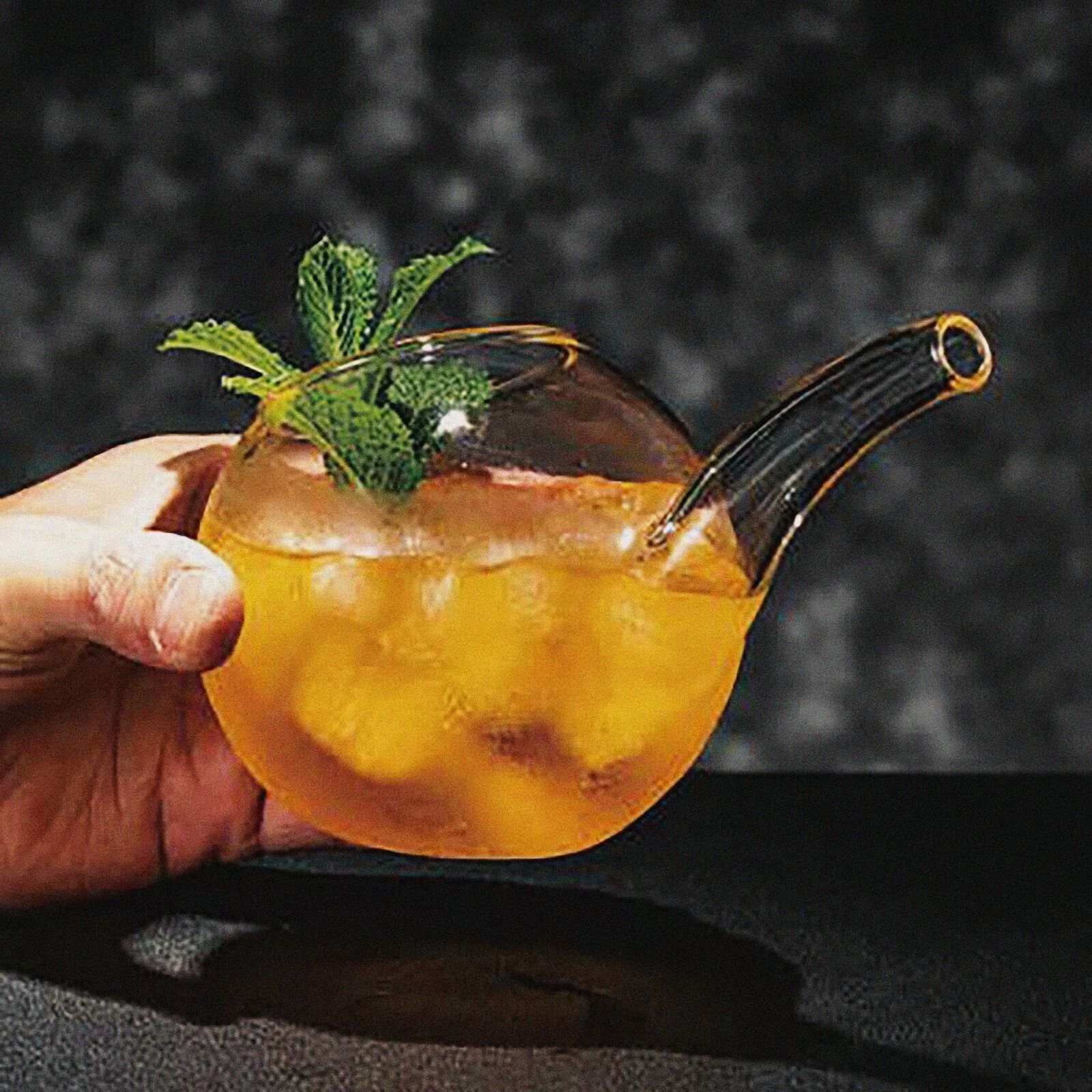 Calice cocktail a forma di pipa image number null