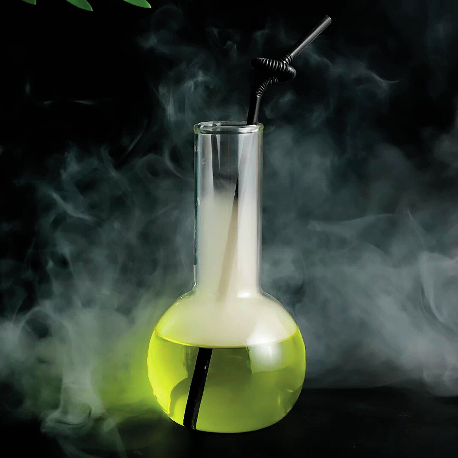 Cocktail glass with tall-neck 3