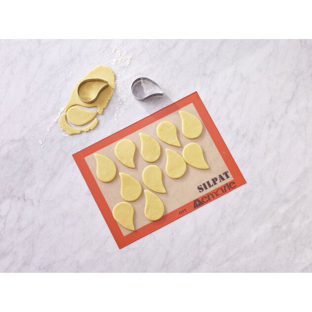 Silicone baking sheet  image number 2