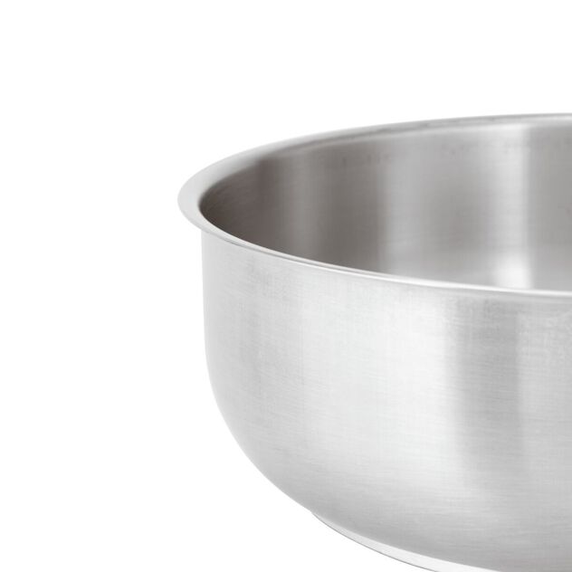 Curved sauté pan  image number 4