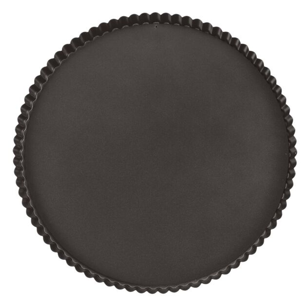 Mold with fluted edges and loose bottom image number 1