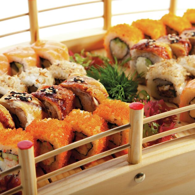 Sushi-sashimi bridge  image number 3