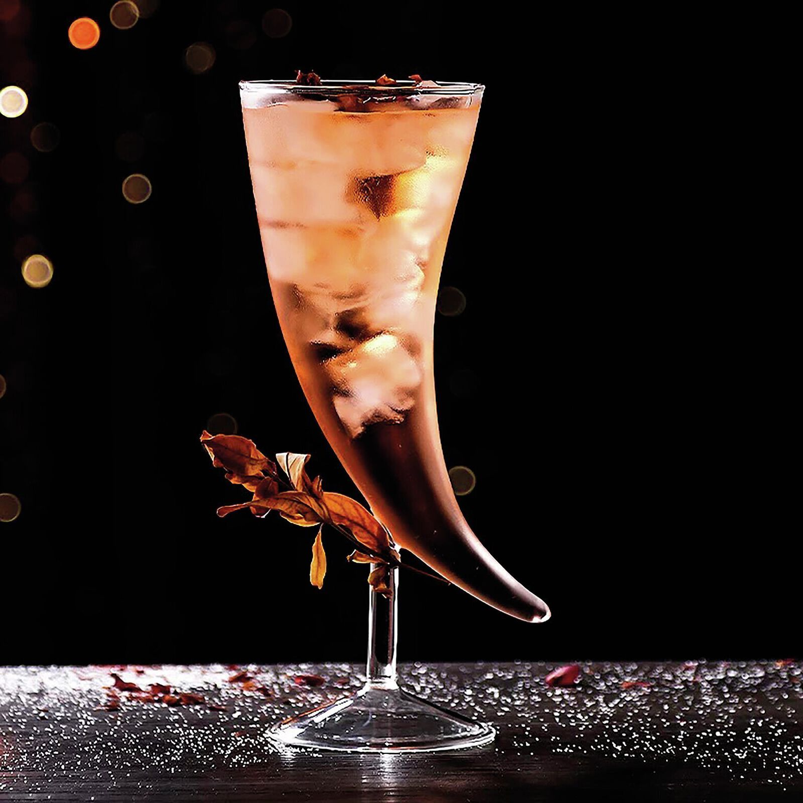 Cocktail glass with horn shape image number null