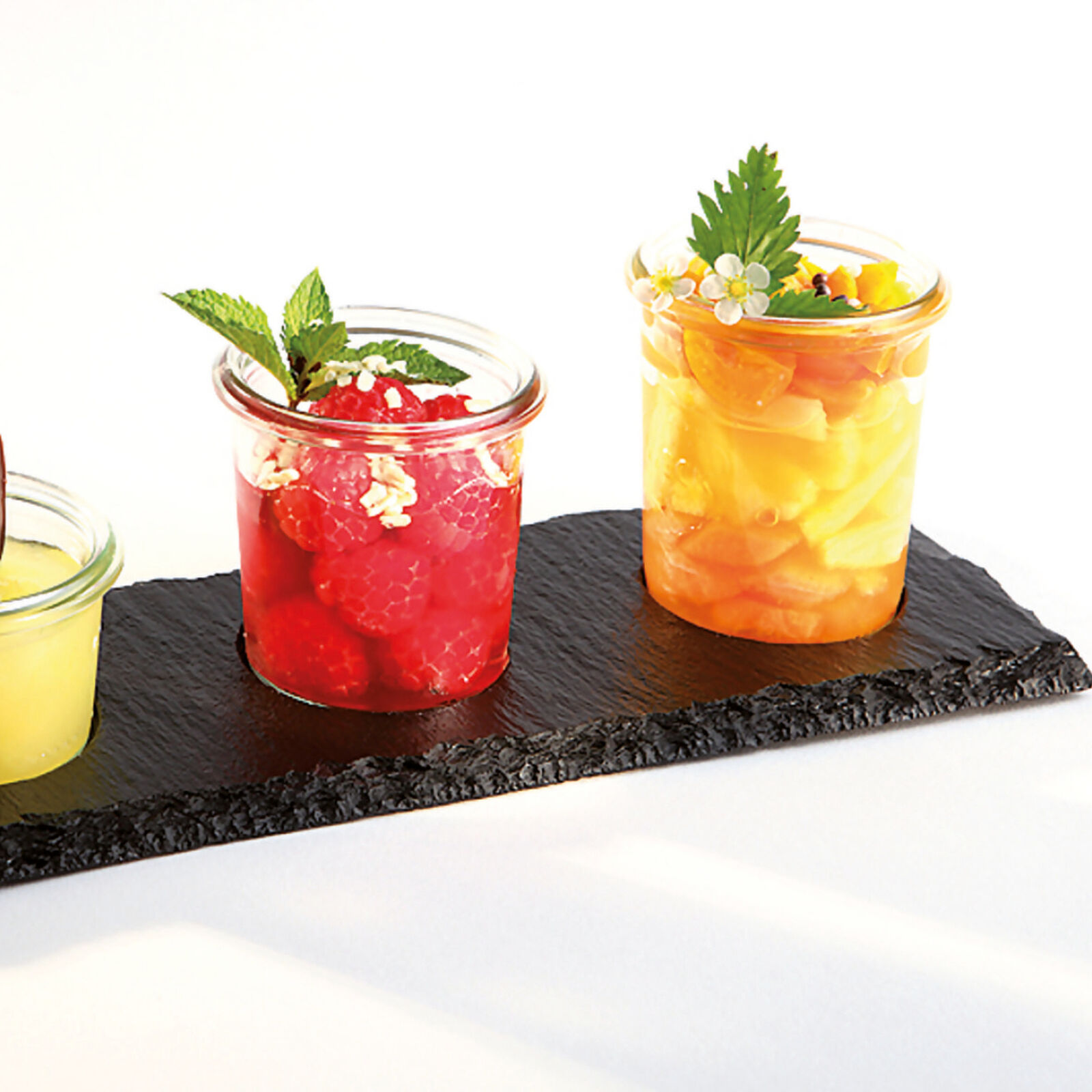 Tray with holes image number null