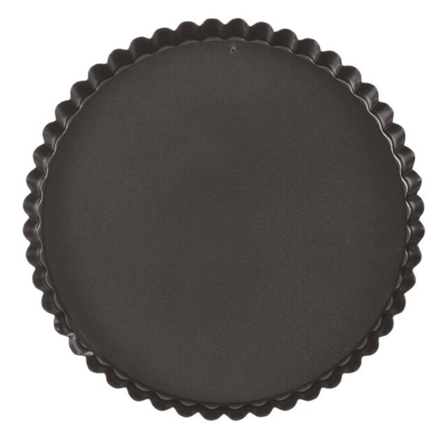 Mold with fluted edges and loose bottom image number 1