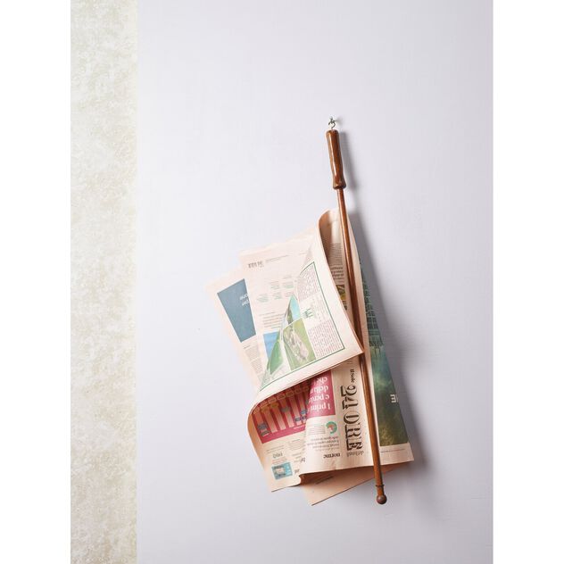 Newspaper stick  image number 1