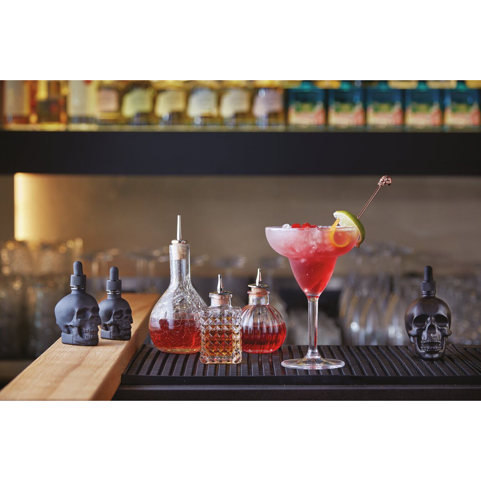 Bottle for angostura skull 3