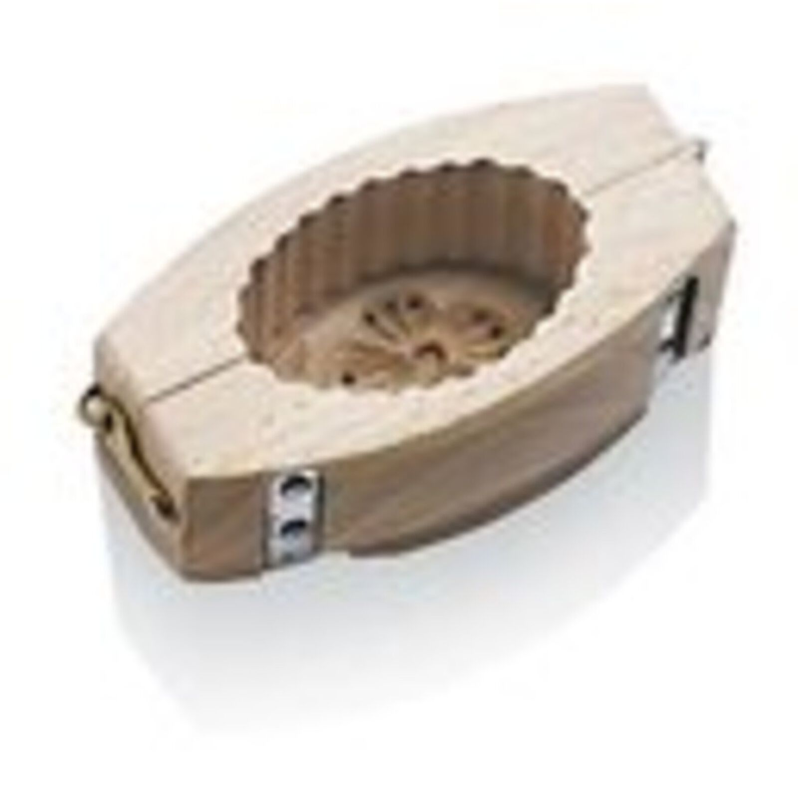 Mold for butter, with fluted edges image number null