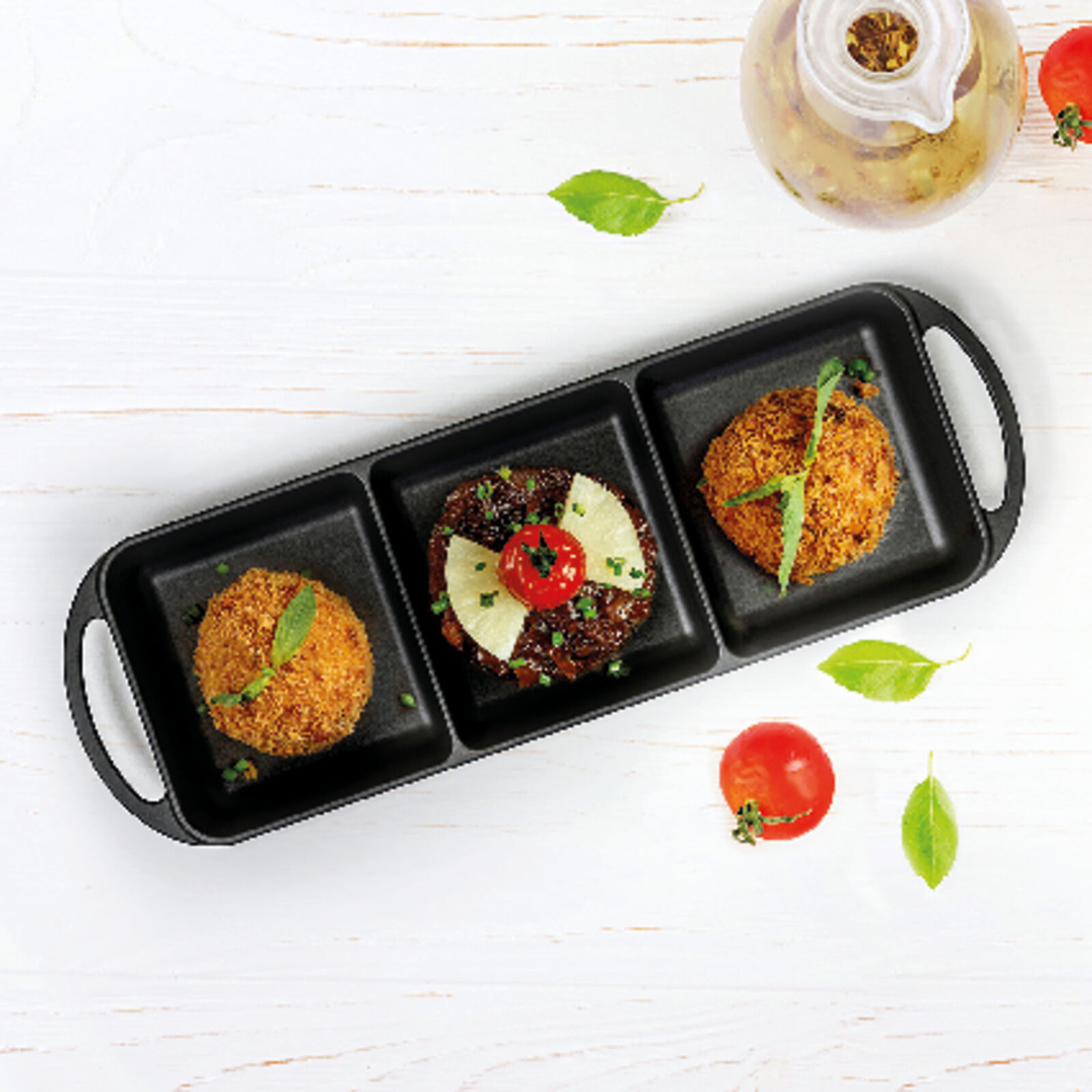 Platter with three compartments image number null