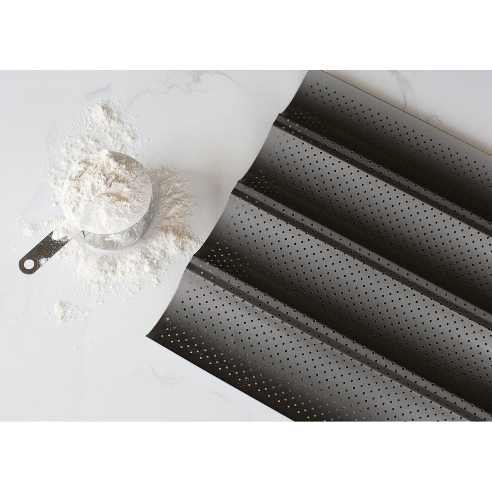 Teglia Per Pane Perforata, 4 Stampi Per Baguette, Teglia Da Forno, Stampo Per Pane 38 * 33 * 2,2 Cm, Larghezza Scanalatura 7,5 Cm | Leroy Merlin