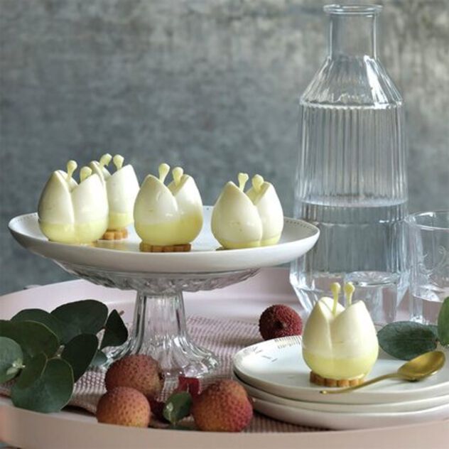 Mold Flexipan multiple, shape of flower buds image number 3