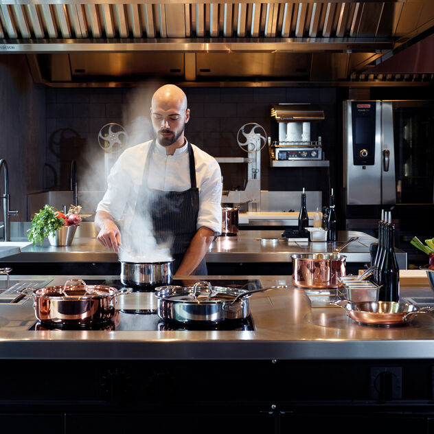 Sauté pan  image number 2