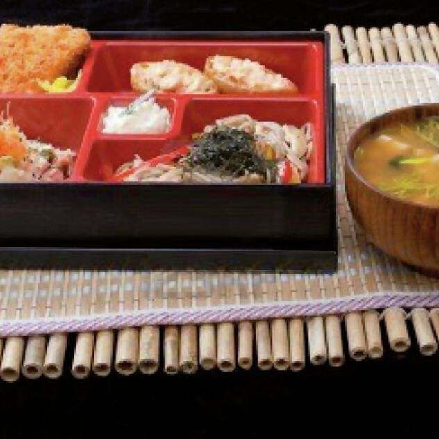 Bento box  image number 1