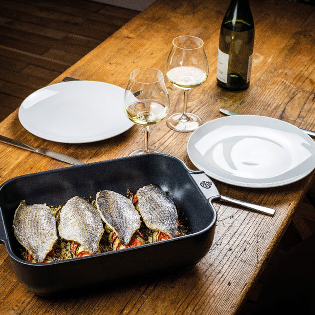 China dish  image number 3