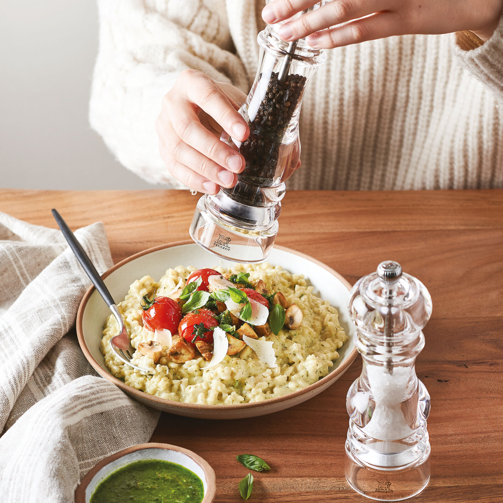 Salt mill  image number null