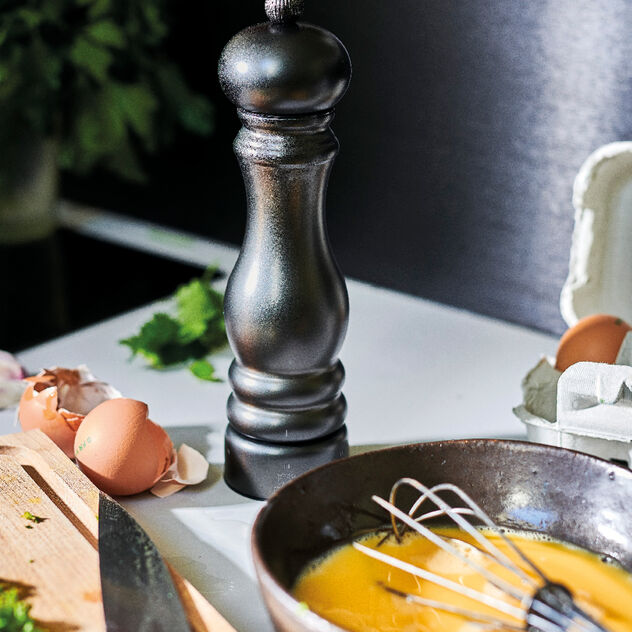 Pepper mill  image number 2