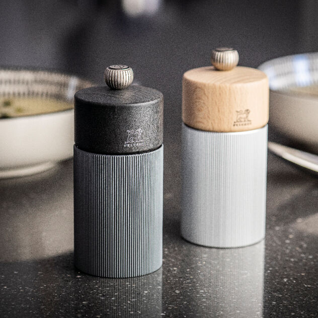 Salt mill  image number 2