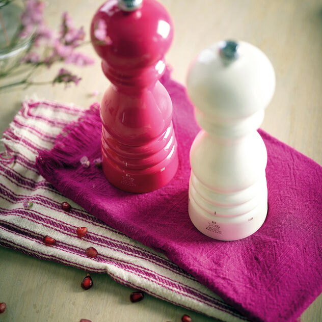 Salt mill  image number 3